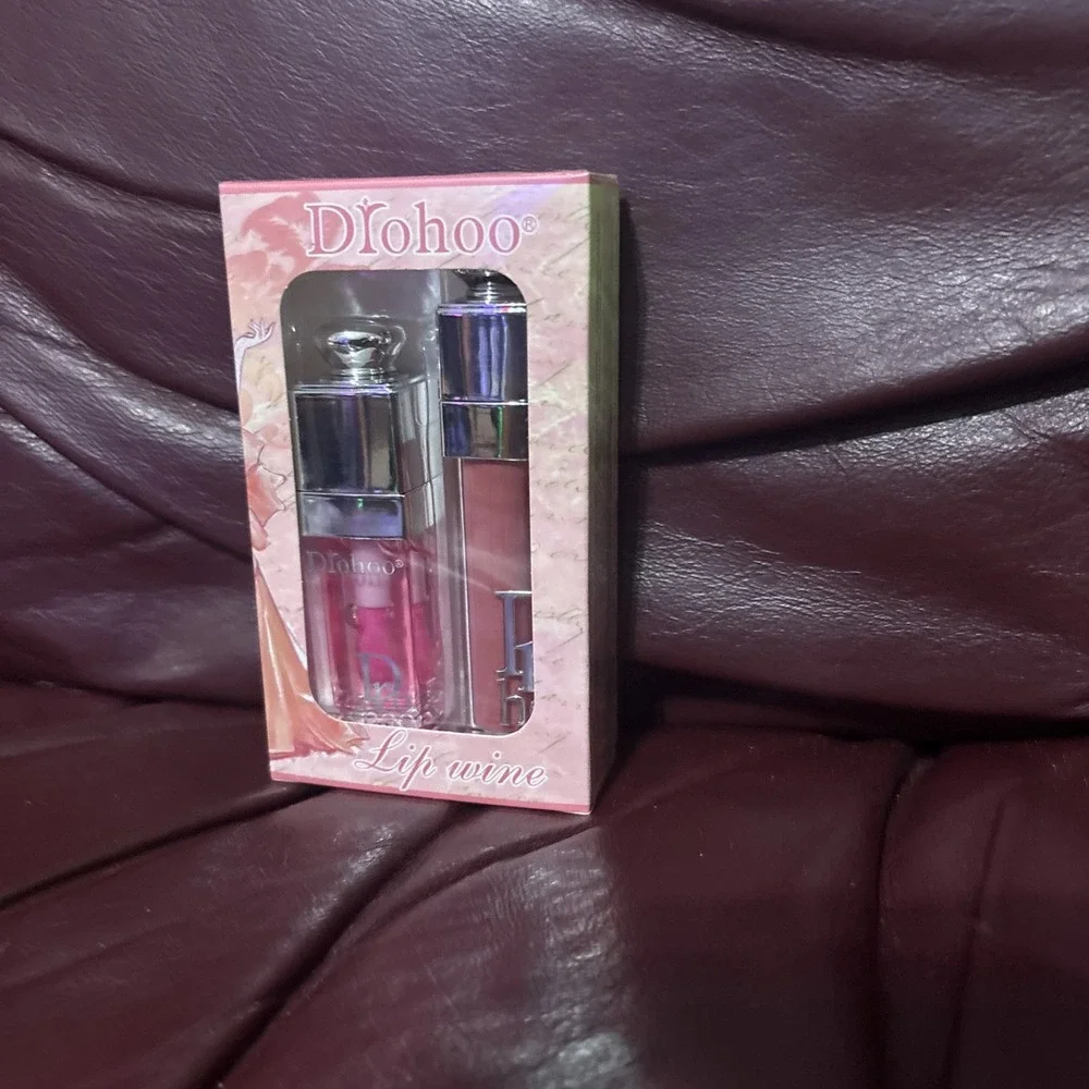 Lot Of 6 Drohoo Lip Wine Lip Gloss travel Collection Colors Stocking Stuffers